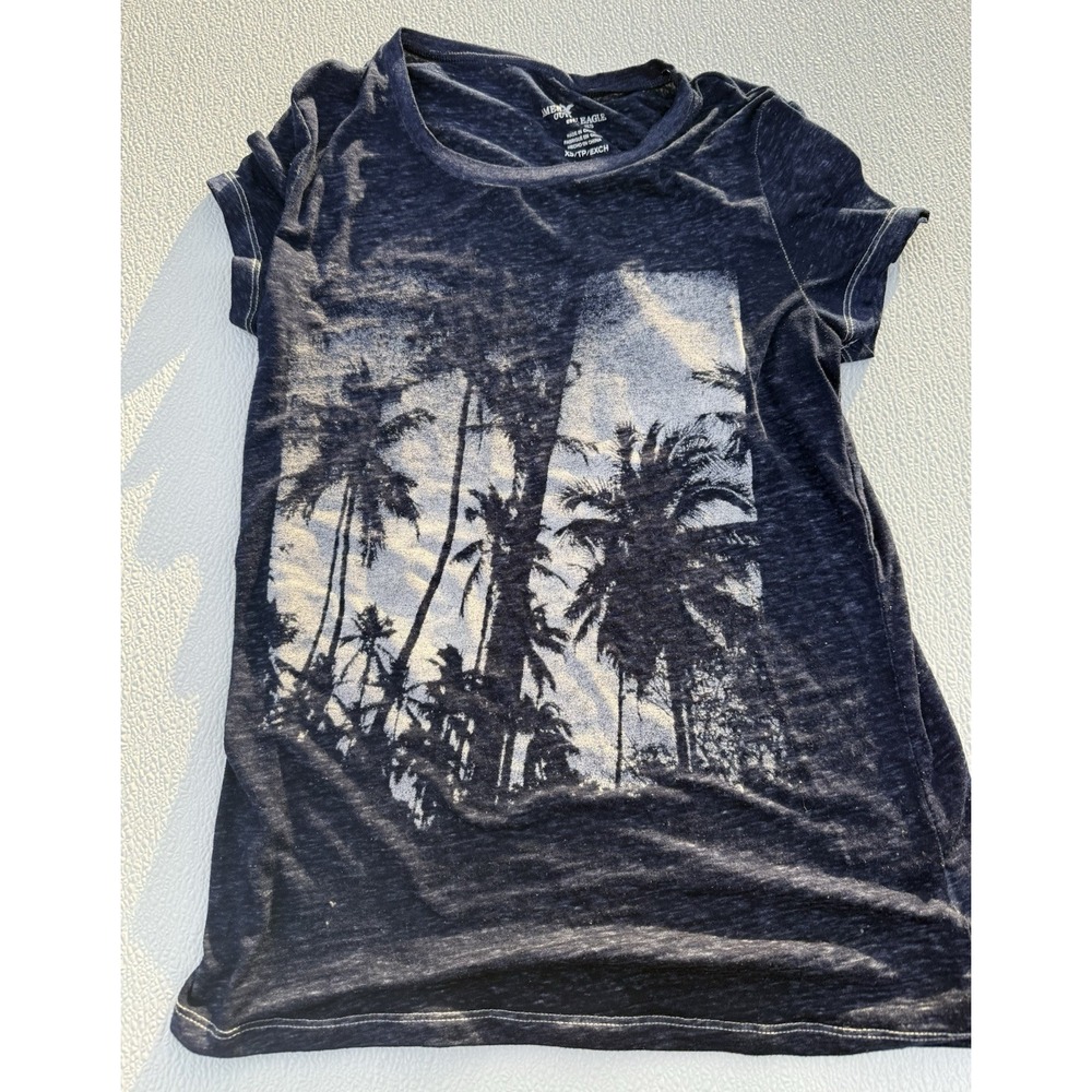 American Eagle Outfitters Women's Palm Trees Graphic Shirt Size XS Coastal Vibes